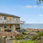 On Bornholms Cliffs * Allinge-Sandvig