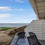 On Bornholms Cliffs Apartamento