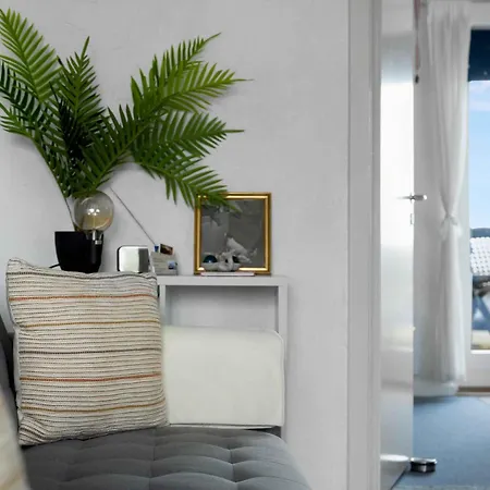 On Bornholm's Cliffs Apartment *