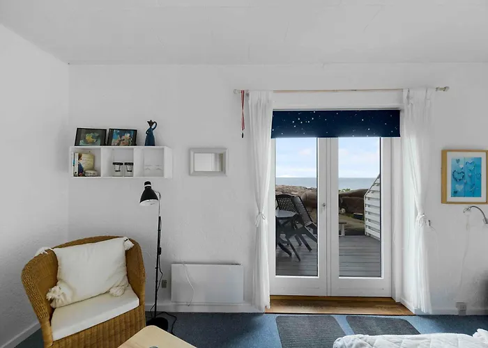 On Bornholms Cliffs 알링에